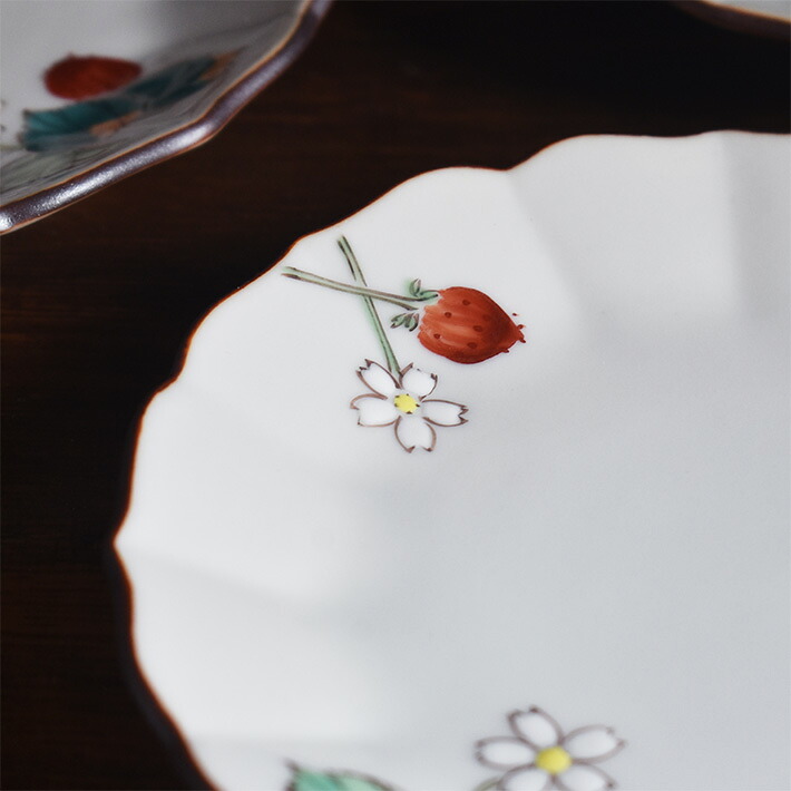 Coffret de cinq petites assiettes « fraises », 13 cm · Hirano Yoshika (vue 5)