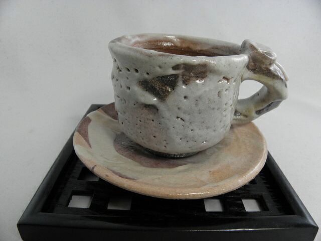 Tasse à café yakishime-shino, coffret · Arakawa Akira (vue 2)