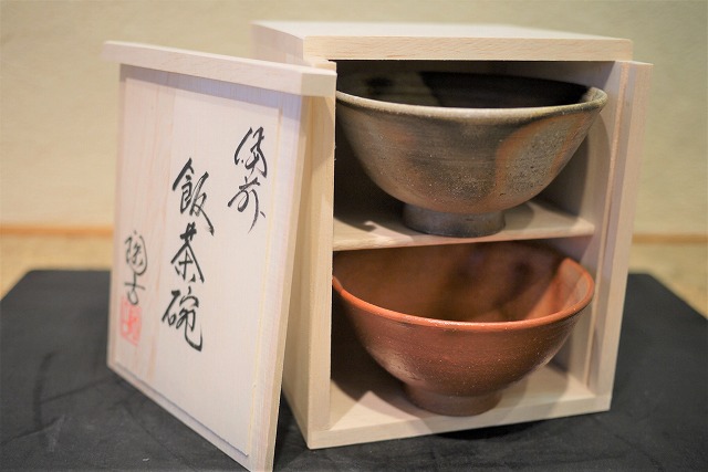 Paire de bols à riz de Bizen · Four Konishi Tōko (vue 2)